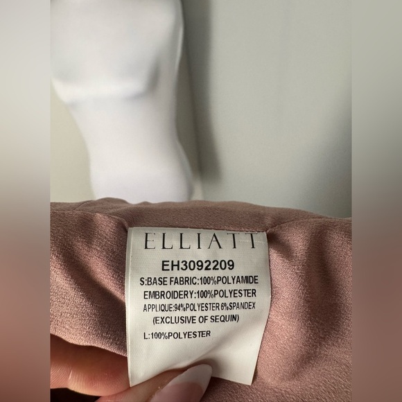 Elliatt Josie Top in Multi - Picture 9 of 11